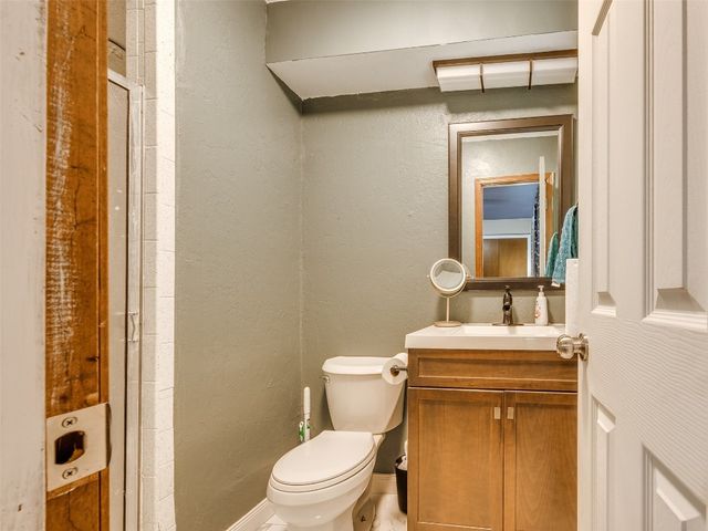 108 S Bouziden Drive, Moore, OK 73160