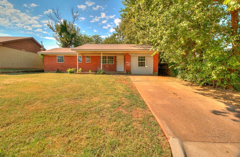 904 Hunting Horse Trail, Norman, OK 73071