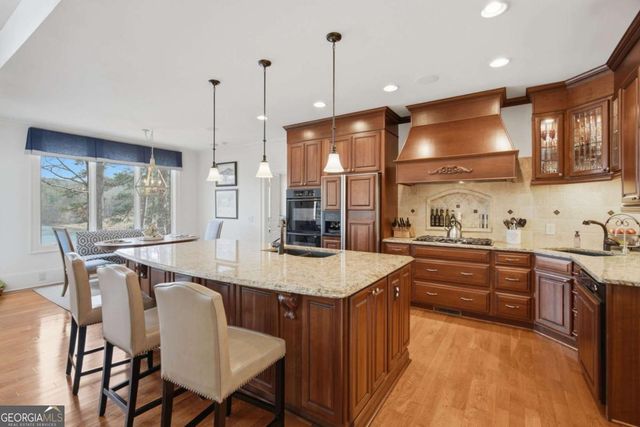 112 Overlook Court, Marble Hill, GA 30148