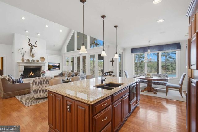 112 Overlook Court, Marble Hill, GA 30148