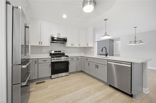 4137 Valencia RD, Chesapeake, VA 23321