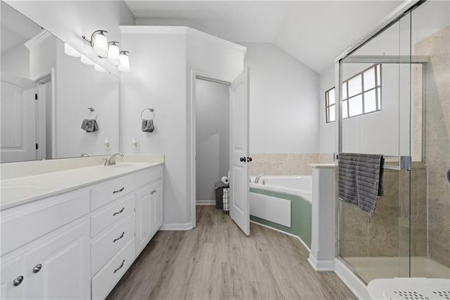 805 Bellflower Lane, Greenwood, MO 64034