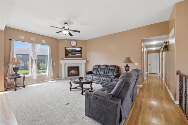 805 Bellflower Lane, Greenwood, MO 64034