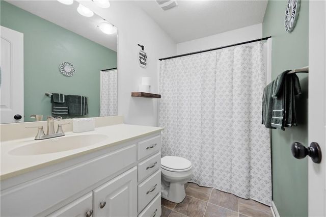 805 Bellflower Lane, Greenwood, MO 64034