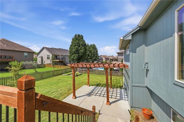 805 Bellflower Lane, Greenwood, MO 64034