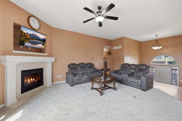 805 Bellflower Lane, Greenwood, MO 64034