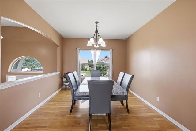 805 Bellflower Lane, Greenwood, MO 64034