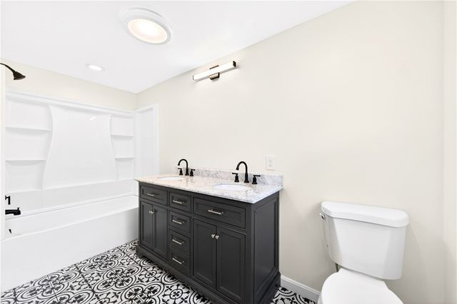3175 HARTS RUN ROAD, Hampton, PA 15116