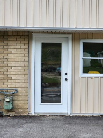 3175 HARTS RUN ROAD, Hampton, PA 15116