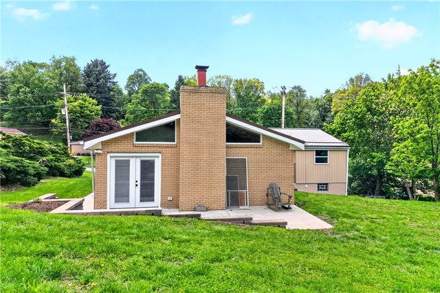 3175 HARTS RUN ROAD, Hampton, PA 15116