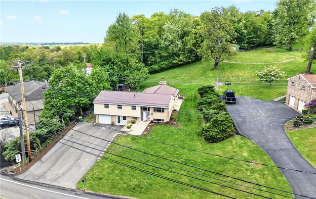 3175 HARTS RUN ROAD, Hampton, PA 15116
