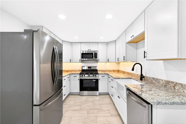 3175 HARTS RUN ROAD, Hampton, PA 15116