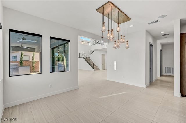 68 Grey Feather Drive, Las Vegas, NV 89135