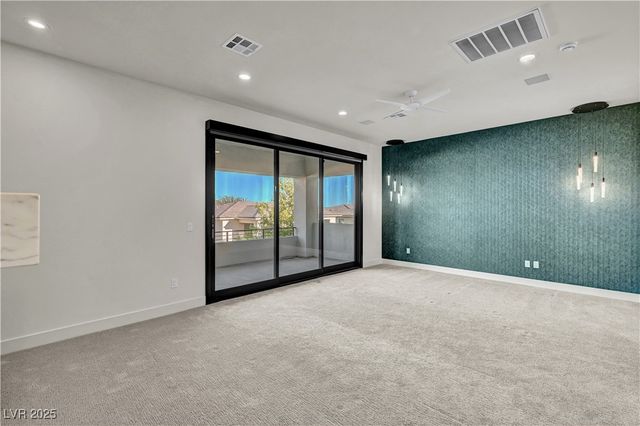 68 Grey Feather Drive, Las Vegas, NV 89135