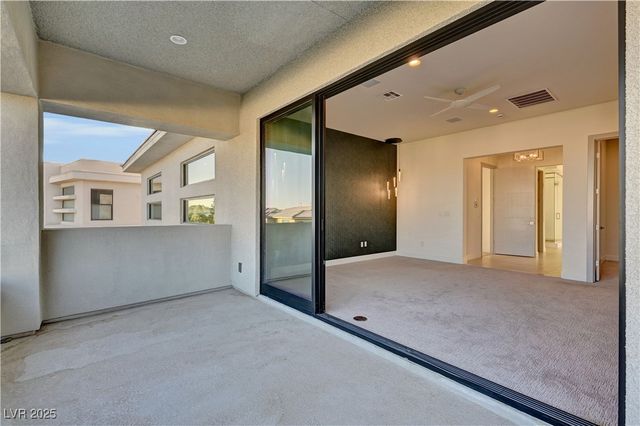 68 Grey Feather Drive, Las Vegas, NV 89135