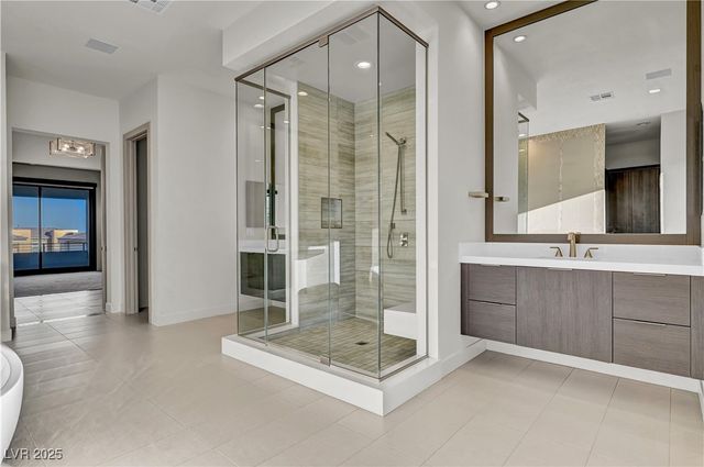 68 Grey Feather Drive, Las Vegas, NV 89135