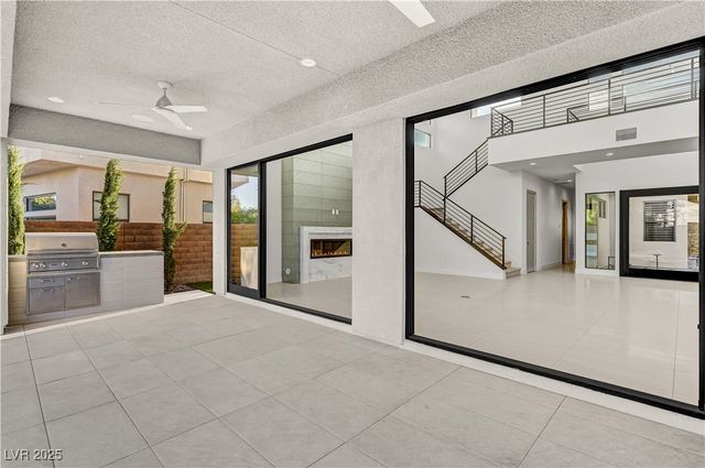 68 Grey Feather Drive, Las Vegas, NV 89135