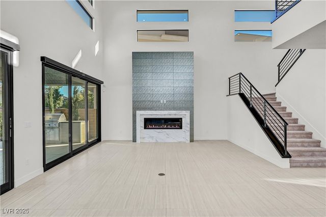 68 Grey Feather Drive, Las Vegas, NV 89135