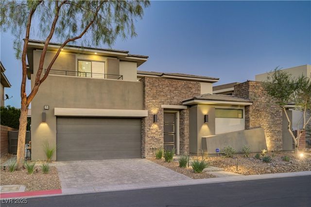 68 Grey Feather Drive, Las Vegas, NV 89135