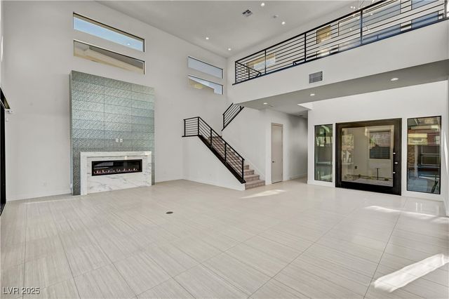 68 Grey Feather Drive, Las Vegas, NV 89135