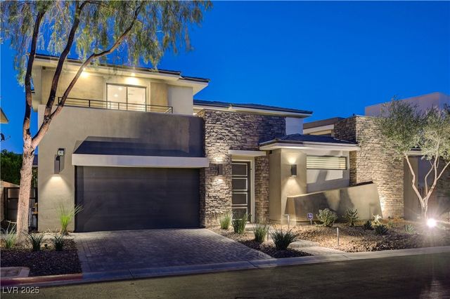 68 Grey Feather Drive, Las Vegas, NV 89135