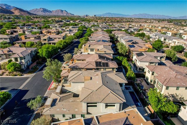 68 Grey Feather Drive, Las Vegas, NV 89135