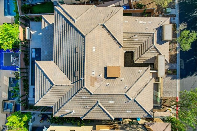 68 Grey Feather Drive, Las Vegas, NV 89135