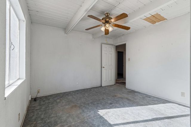 1960 La Jolla Dr, Stockton, CA 95204