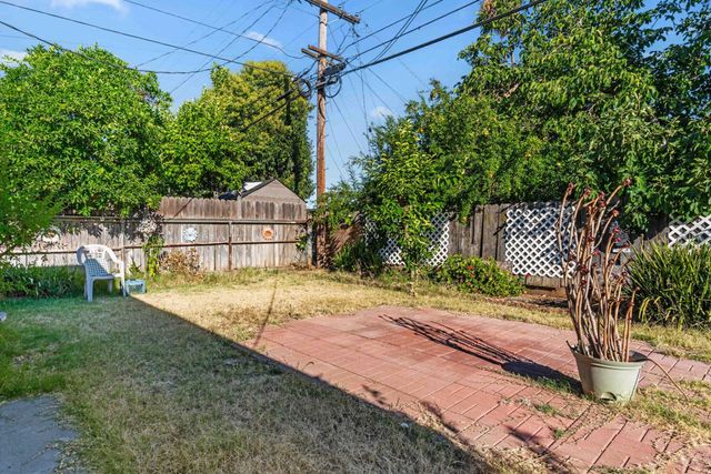 1960 La Jolla Dr, Stockton, CA 95204