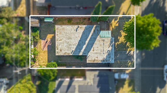 1960 La Jolla Dr, Stockton, CA 95204