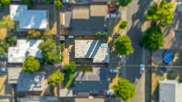 1960 La Jolla Dr, Stockton, CA 95204