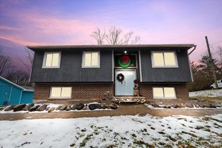 6330 Riverdale Road, Hamburg Township, MI 48189