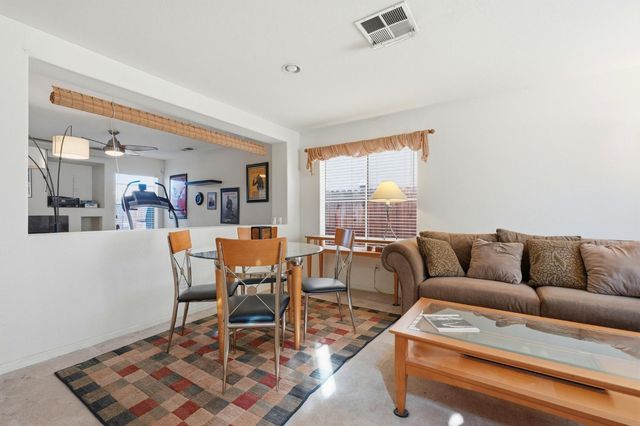 396 Glenbriar Cir, Tracy, CA 95377