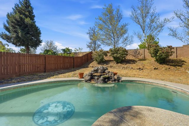 396 Glenbriar Cir, Tracy, CA 95377