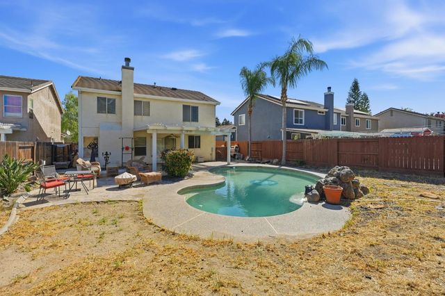 396 Glenbriar Cir, Tracy, CA 95377