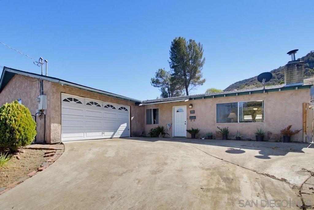 7945 Shantung Dr, Santee, CA 92071 — photo 3