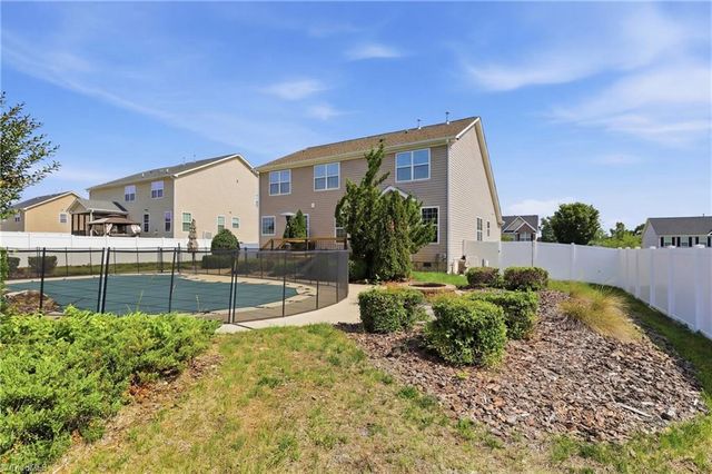 284 Ironwood Drive, Thomasville, NC 27360