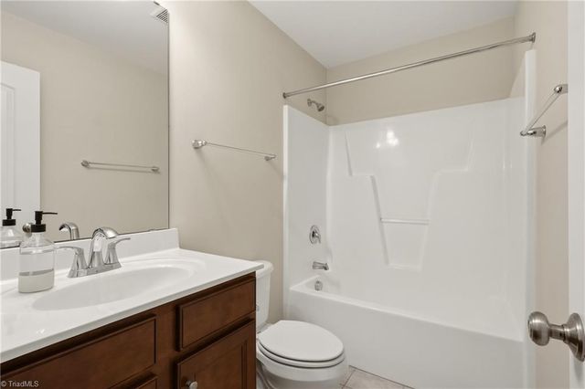 284 Ironwood Drive, Thomasville, NC 27360