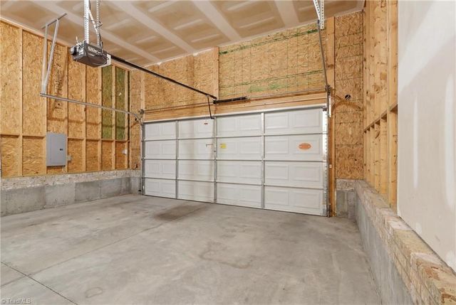 284 Ironwood Drive, Thomasville, NC 27360