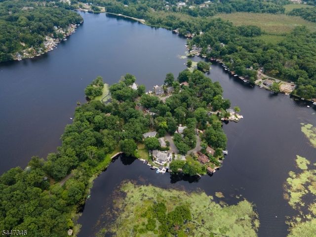 1 Strawberry Point Drive, Byram Twp., NJ 07821