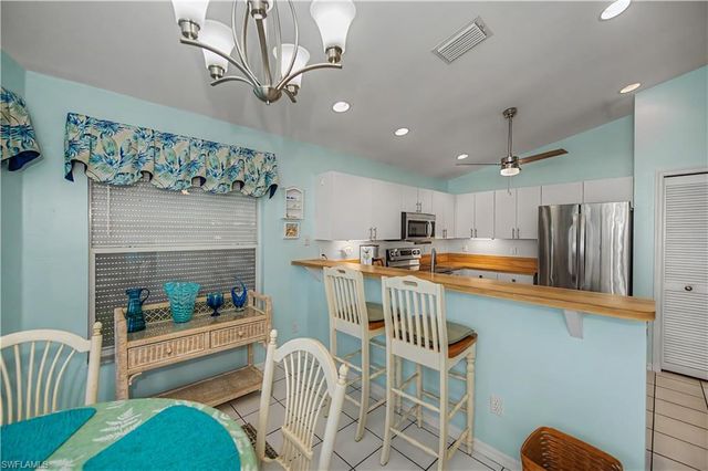 17751 Pineapple Palm CT, North Fort Myers, FL 33917