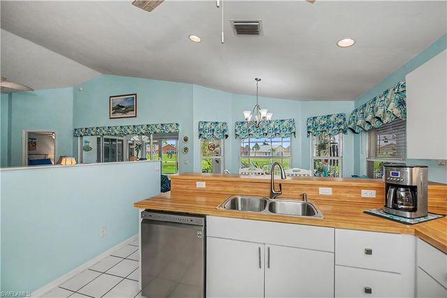 17751 Pineapple Palm CT, North Fort Myers, FL 33917