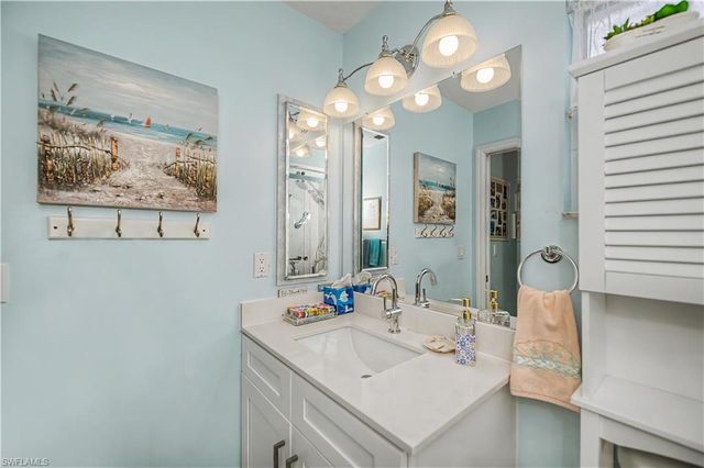 17751 Pineapple Palm CT, North Fort Myers, FL 33917