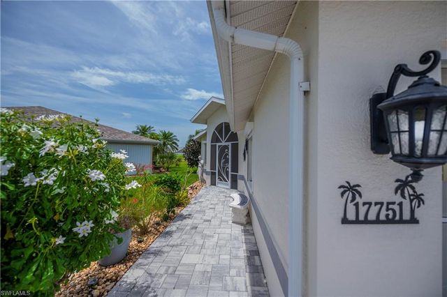 17751 Pineapple Palm CT, North Fort Myers, FL 33917