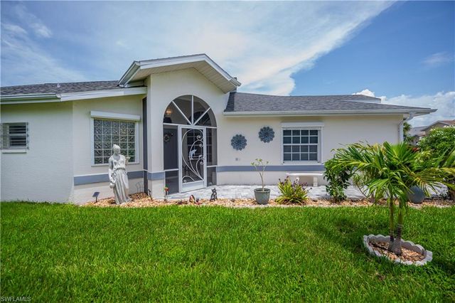 17751 Pineapple Palm CT, North Fort Myers, FL 33917