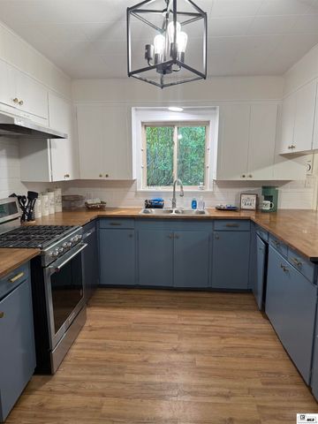 910 S MAIN STREET, Farmerville, LA 71241