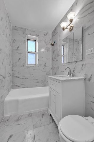 67-12 Yellowstone Boulevard E5, Forest Hills, NY 11375