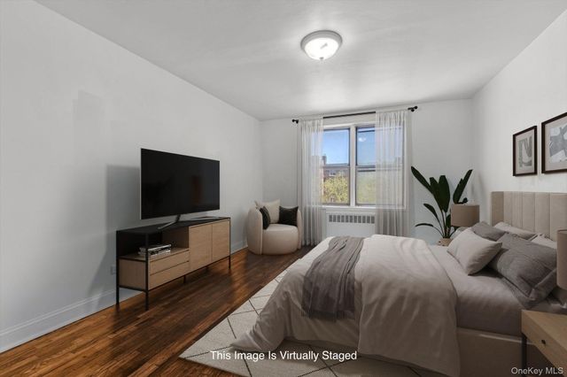 67-12 Yellowstone Boulevard E5, Forest Hills, NY 11375