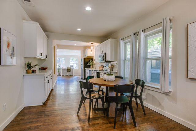 2606 W 12th Street, Dallas, TX 75211