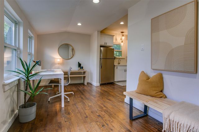 2606 W 12th Street, Dallas, TX 75211